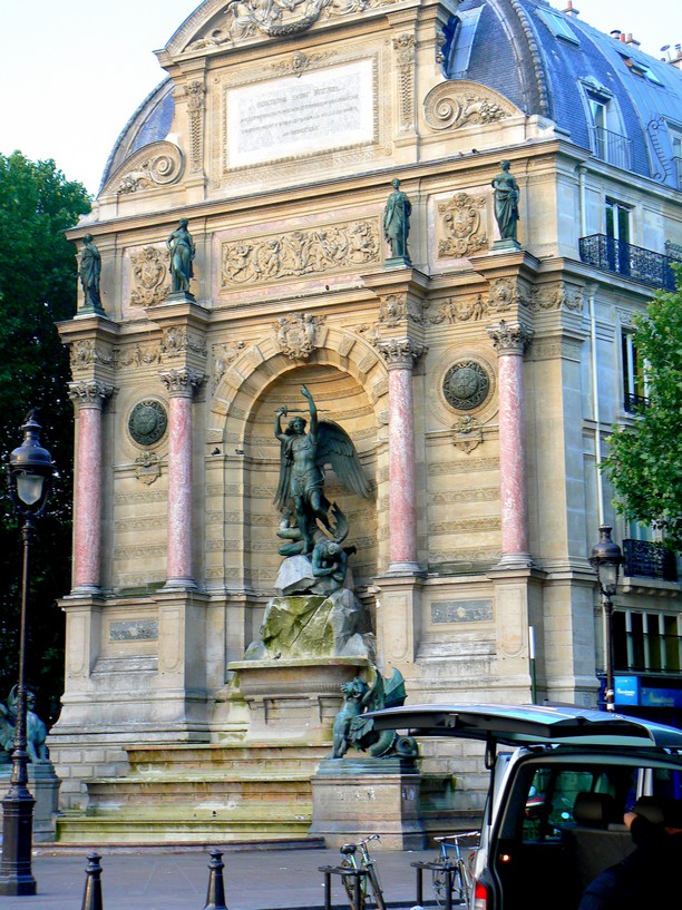 Place St Michel: Place St Michel 008